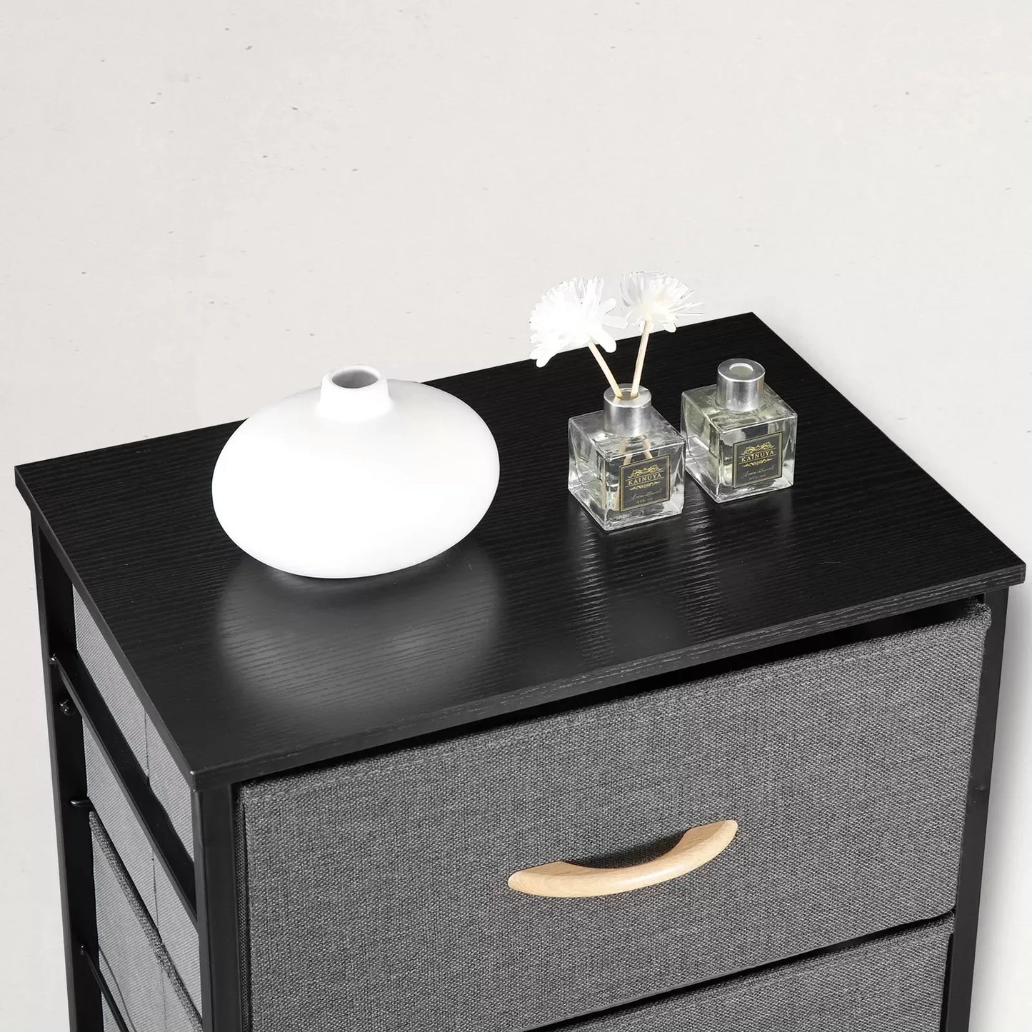 Vertical Dresser with 4 Drawers